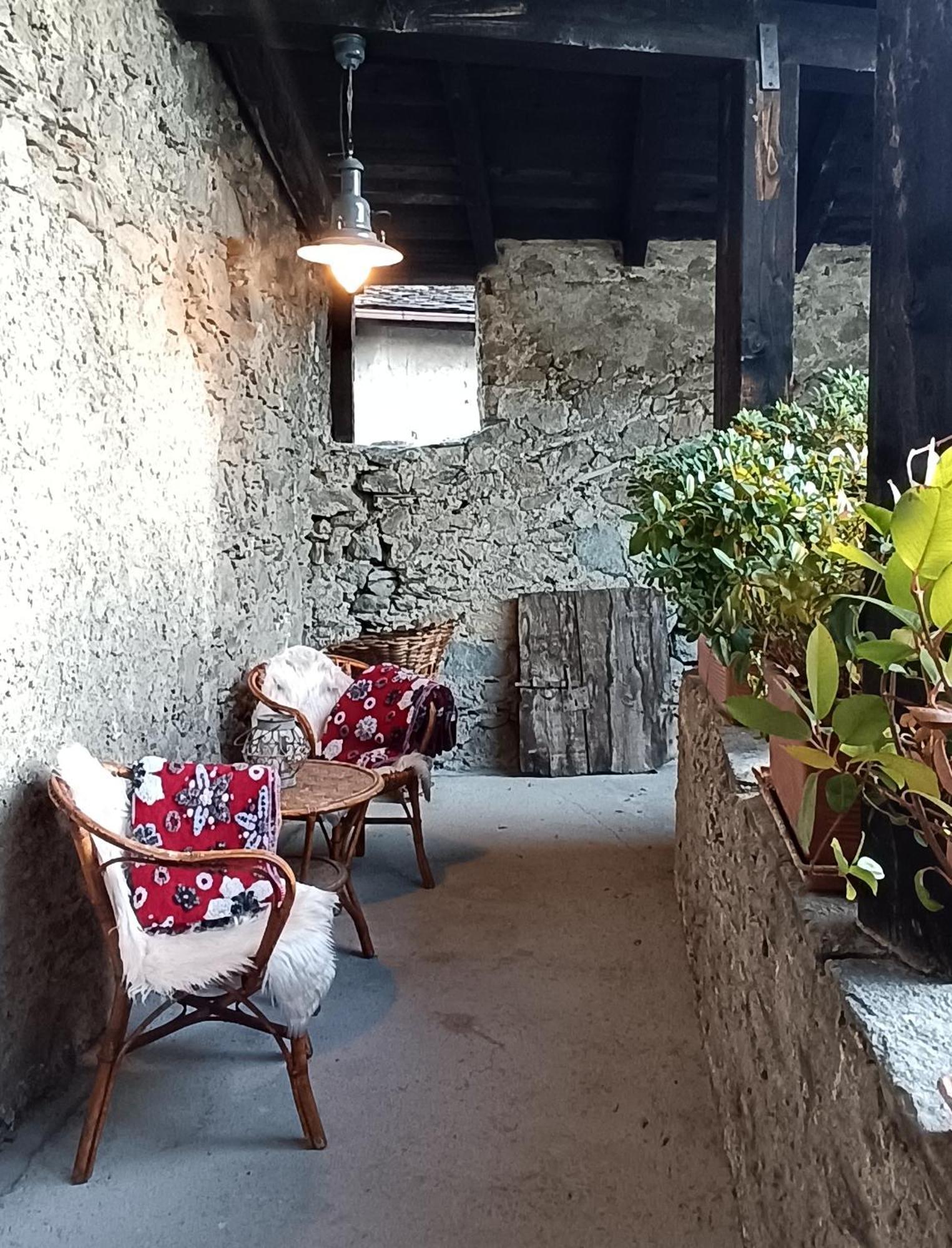 דירות San Bernardo  Il Granaio Di Palazzo Guicciardi חדר תמונה